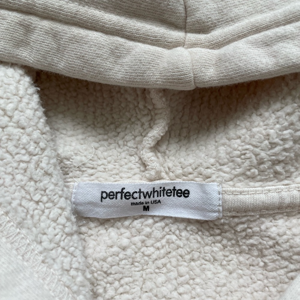 Perfectwhitetee Women’s Cream Zip-up Hoodie Sz M EUC 100% Cotton - Picture 6 of 8